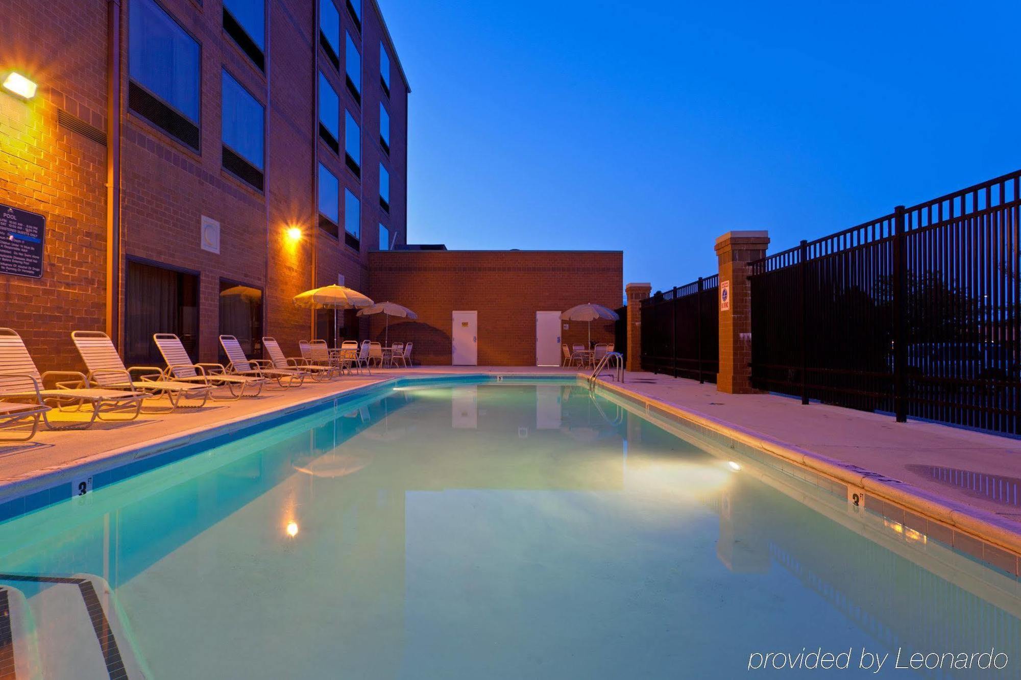 Holiday Inn Express Baltimore BWI Airport West By Ihg Hanover Exterior photo